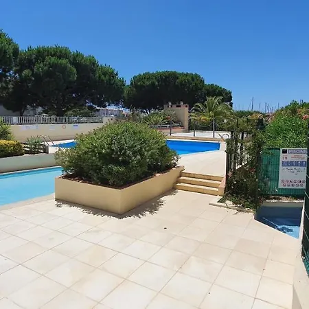 Apartment 1ere Ligne Vue Port Avec Balcon, Piscine *